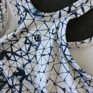 Lululemon CRB size 6 or 8